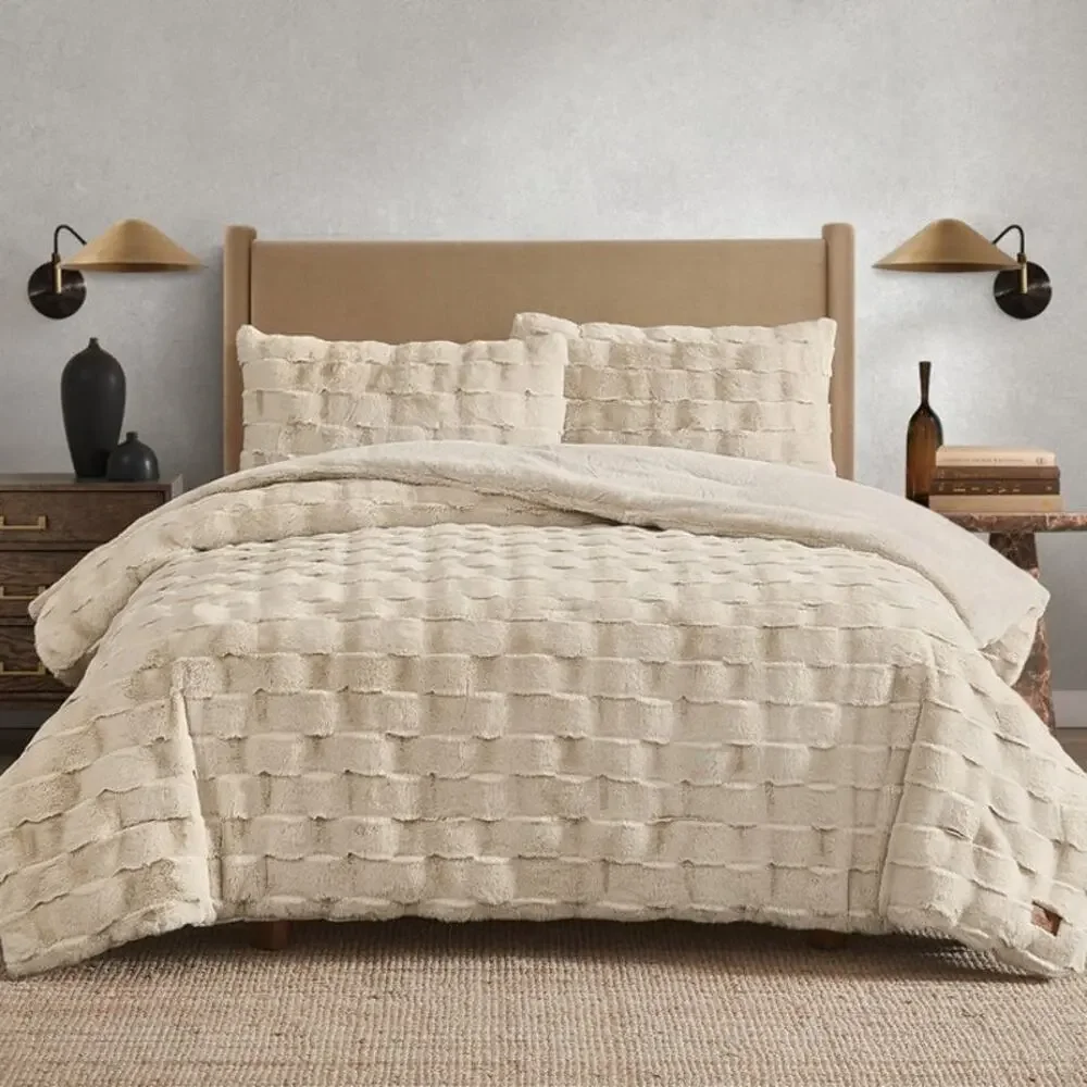 FRYE Faur Fur Comforter Set 3- Piece Set Queen Size
